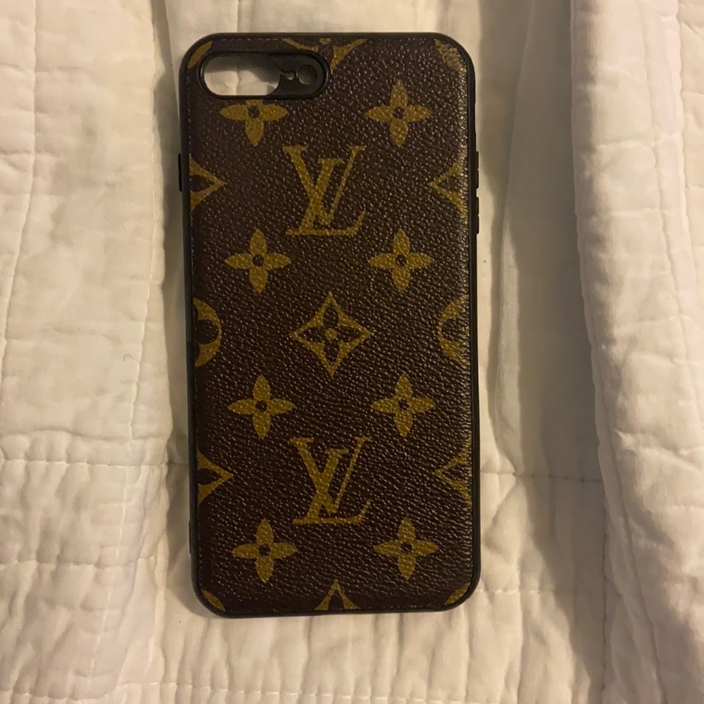 iPhone 8 Plus LV case